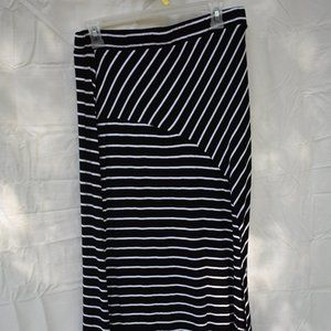 Black and white striped maxi skirt with side slit